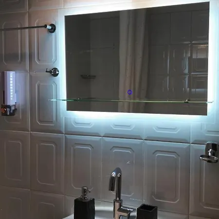 The Lightshouse * Chalkís